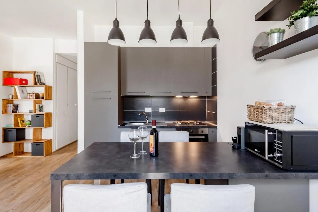 Apartment Open The Classic Wooden Shutters At A Cozy City Nest Florence