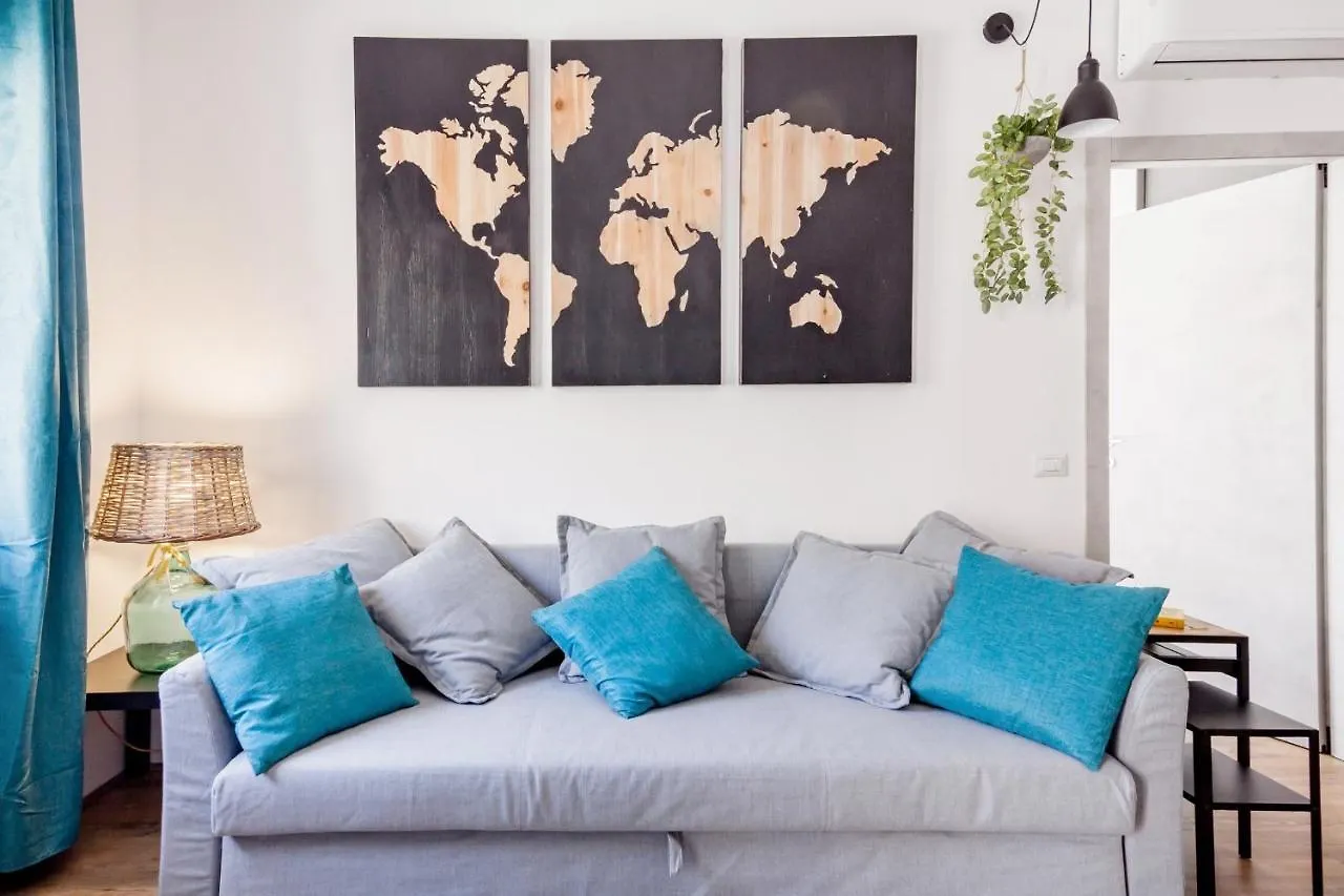 Apartamento Open The Classic Wooden Shutters At A Cozy City Nest Florencia