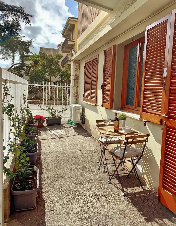 Apartamento Open The Classic Wooden Shutters At A Cozy City Nest Florencia